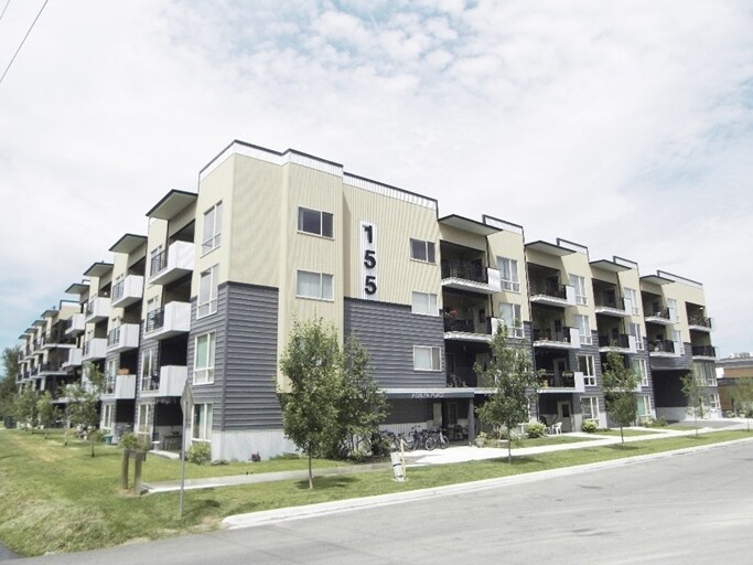 Primary Photo - Ashlyn Place Apartments