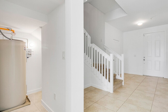 Building Photo - 6208 SE Portofino Cir