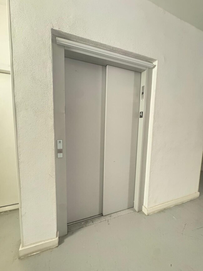 Building Photo - 502 Shiloh Dr