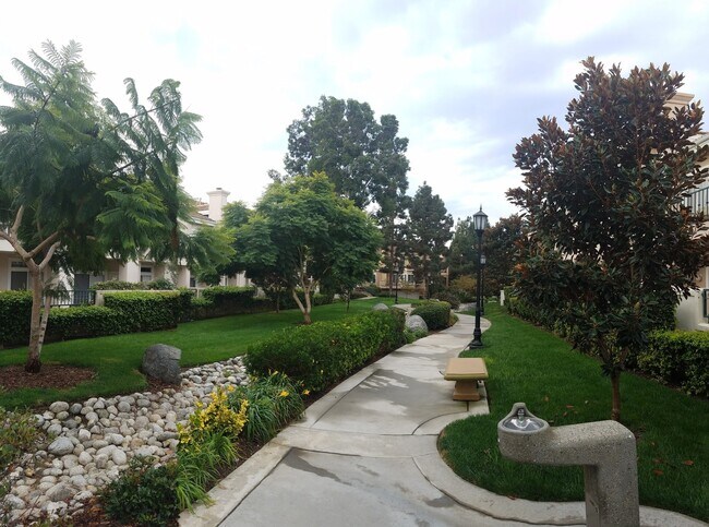 Building Photo - Bright and Airy 2-Bedroom, 2-Bathroom Condo