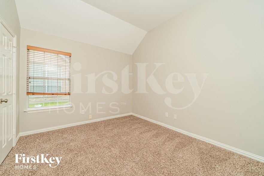 Building Photo - 4301 Palmer Dr