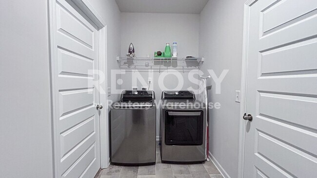 Building Photo - 5023 Pintail Dr
