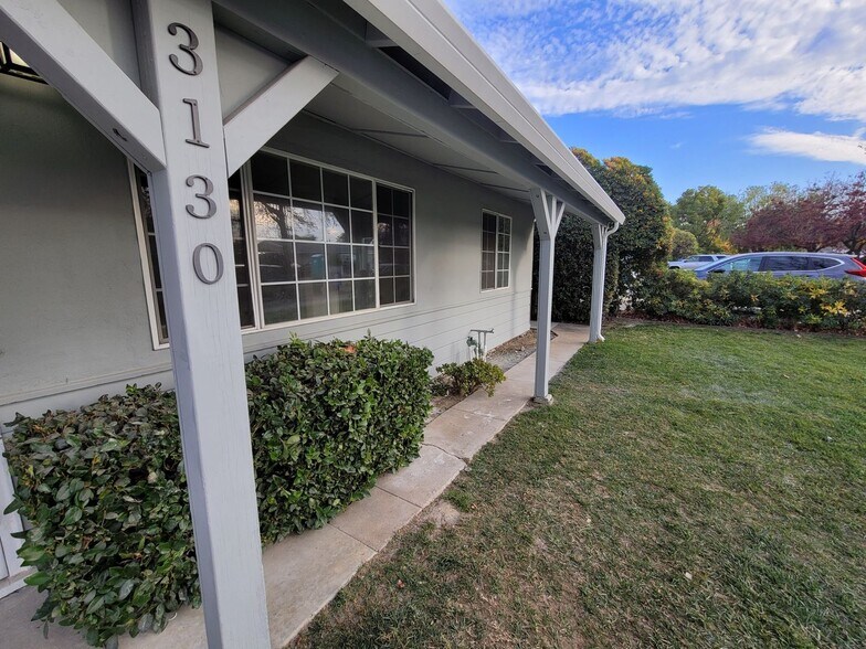 Building Photo - 3130 Manda Dr