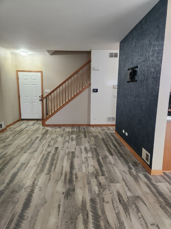 Building Photo - 1116 Heron Cir