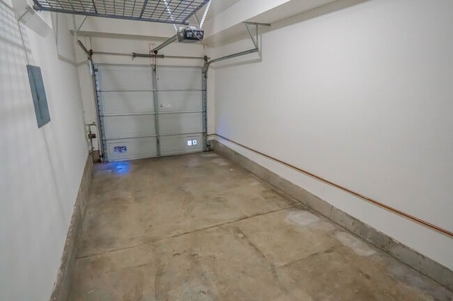 Building Photo - COMING SOON!  Mariposa  2 Bedroom Townhome...