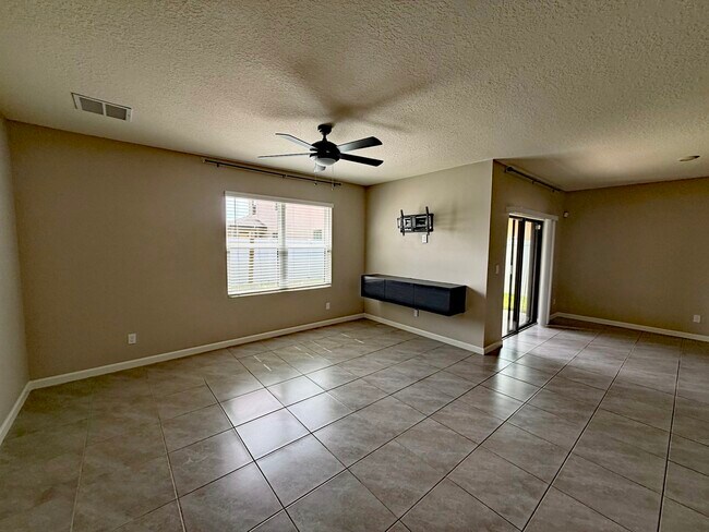 Building Photo - 5306 Entertainment Way