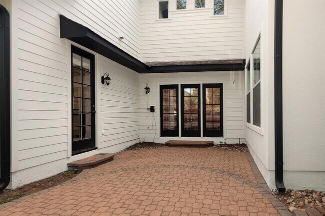 Building Photo - 22 Middle Gate Pl
