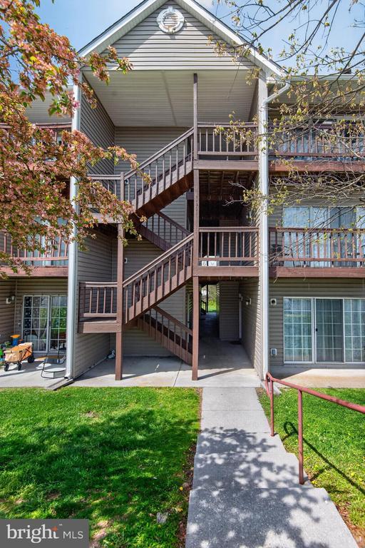 Building Photo - 102 Timberlake Terrace