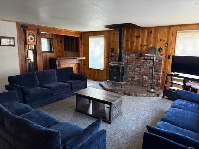 Building Photo - 3774 Paradise Ave