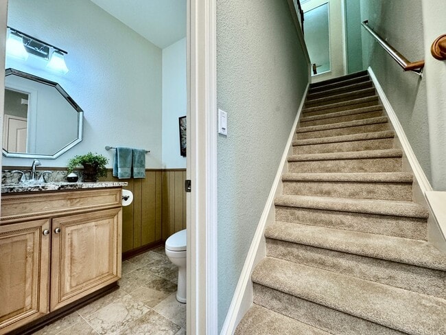 Building Photo - READY NOW!! End-Unit Loft-Style Condo w/1s...
