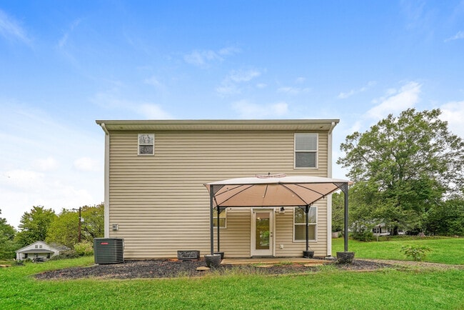 Building Photo - Fantastic 3bd/3ba home! Let yourself in!
