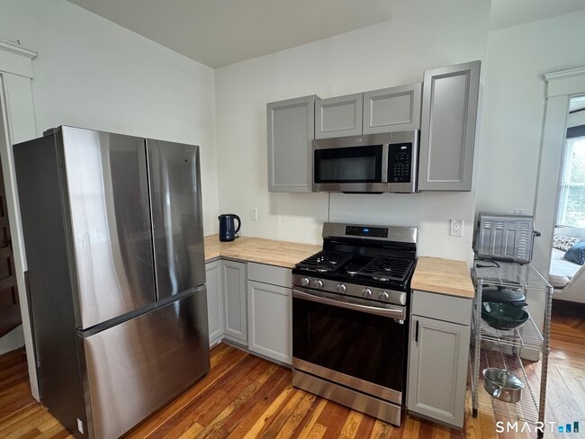 Building Photo - 38 Brownell St