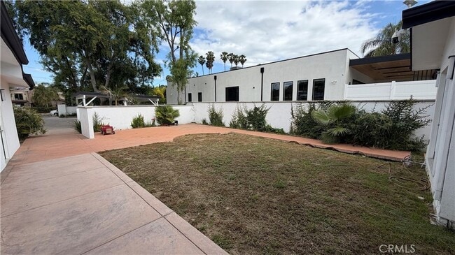 Building Photo - 5855 Shirley Ave