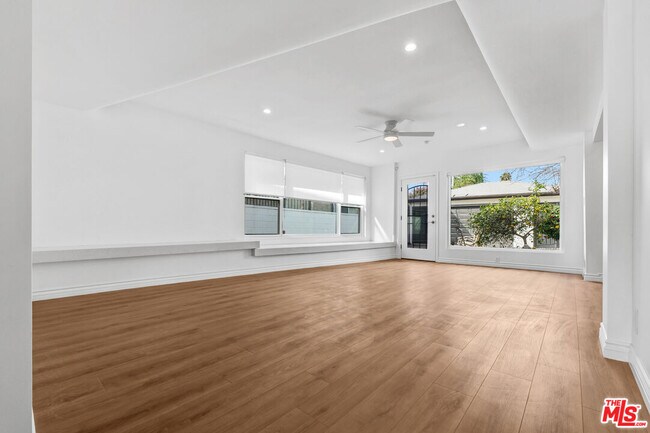 Building Photo - 1801 Buckingham Rd