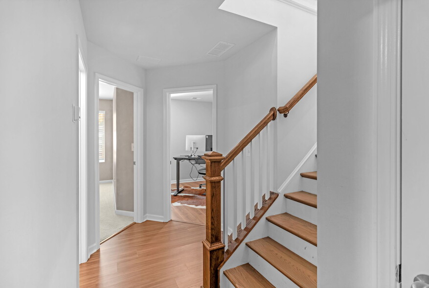 Building Photo - 2211 Statesville Ave