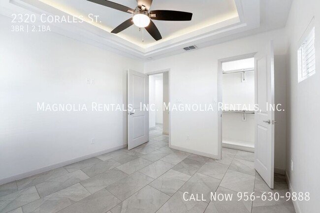 Building Photo - Amazing Townhouse on Shary Rd. for Rent