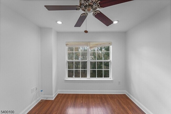 Building Photo - 13 Jill Ct