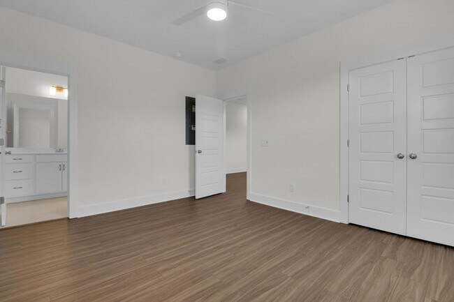 Building Photo - 268 Symphony Ave