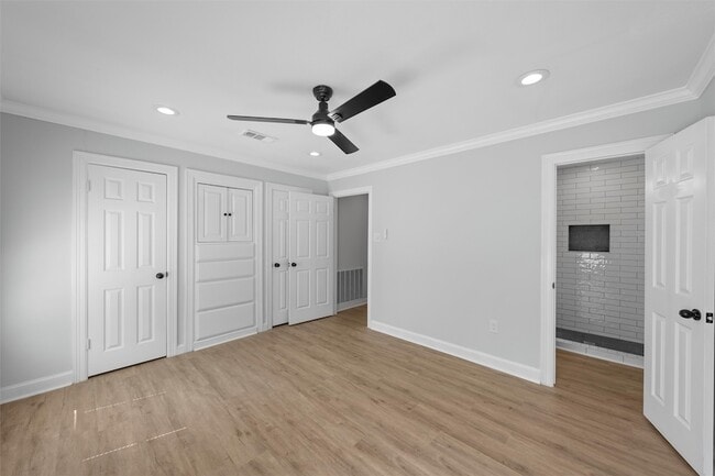 Building Photo - 2416 Lake Air Dr