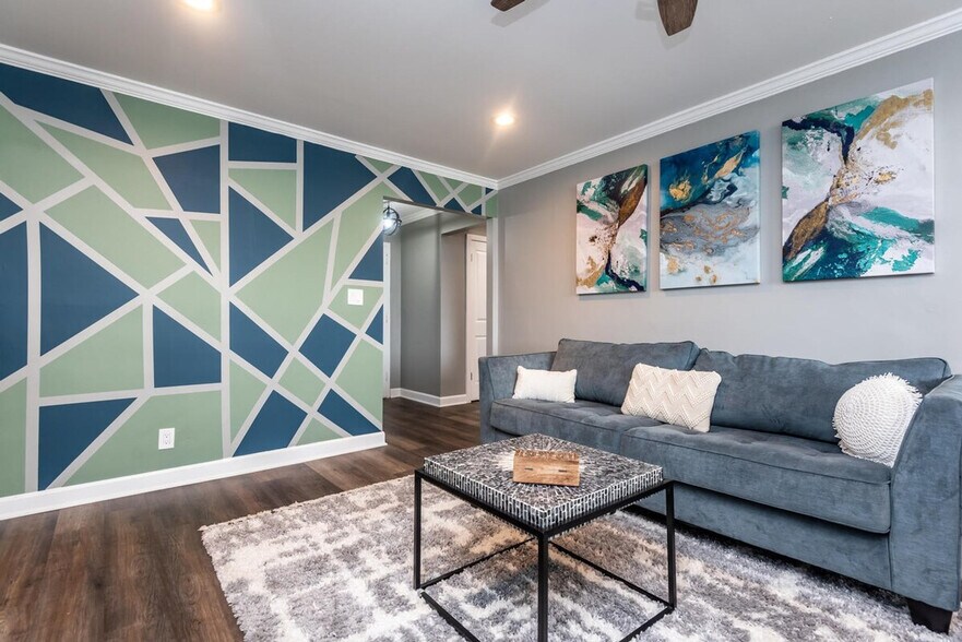 Building Photo - 215 Piedmont Ave NE