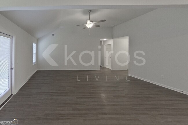 Building Photo - 142 Western Red Cedar Dr