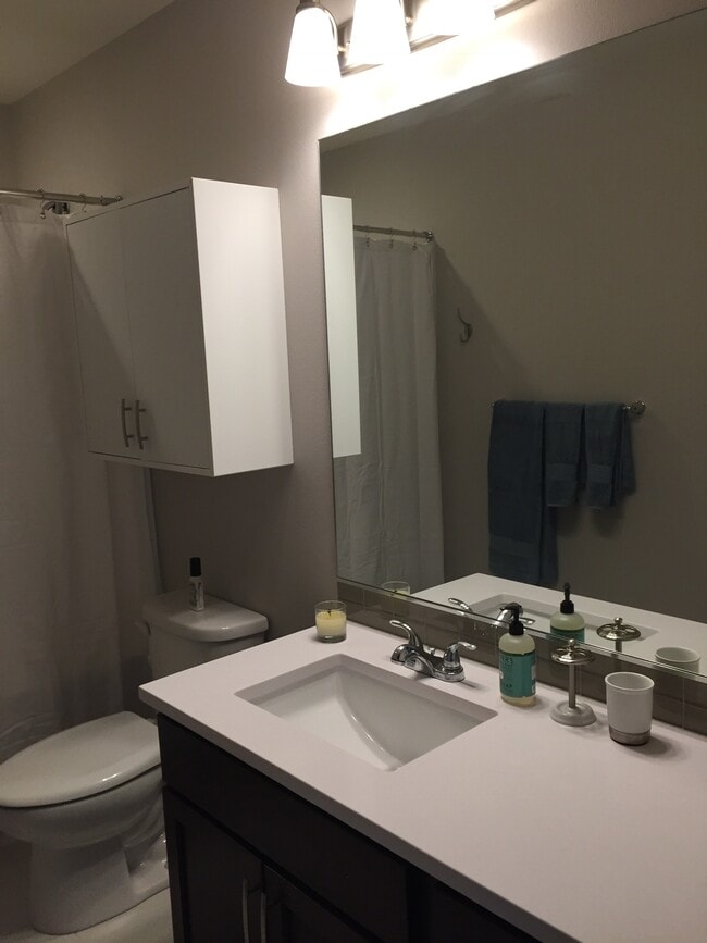 Building Photo - 7160 27th Ave SW