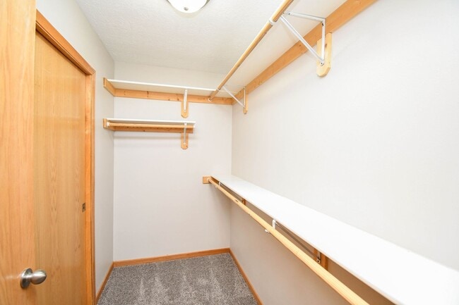 Building Photo - 303 Scott Pl