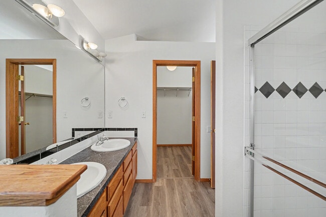 Building Photo - 2348 Forsythia Ct