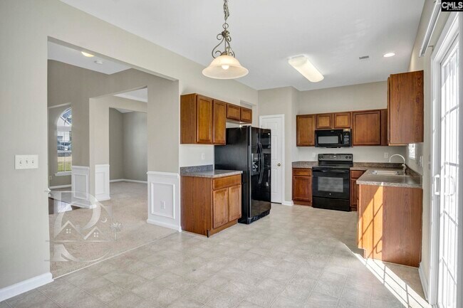 Building Photo - 211 Pinebluff Ct