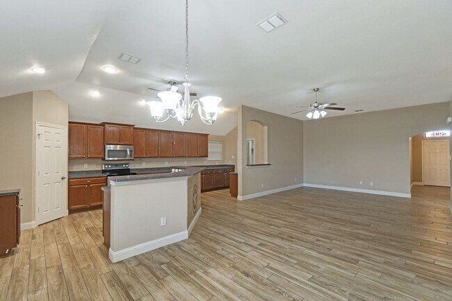 Building Photo - Ready for you to call this one home!