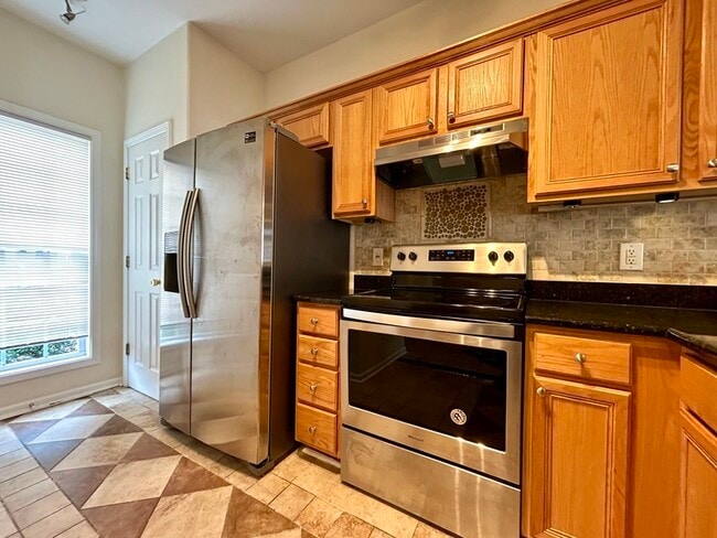 Building Photo - 14742 Lions Pride Ct