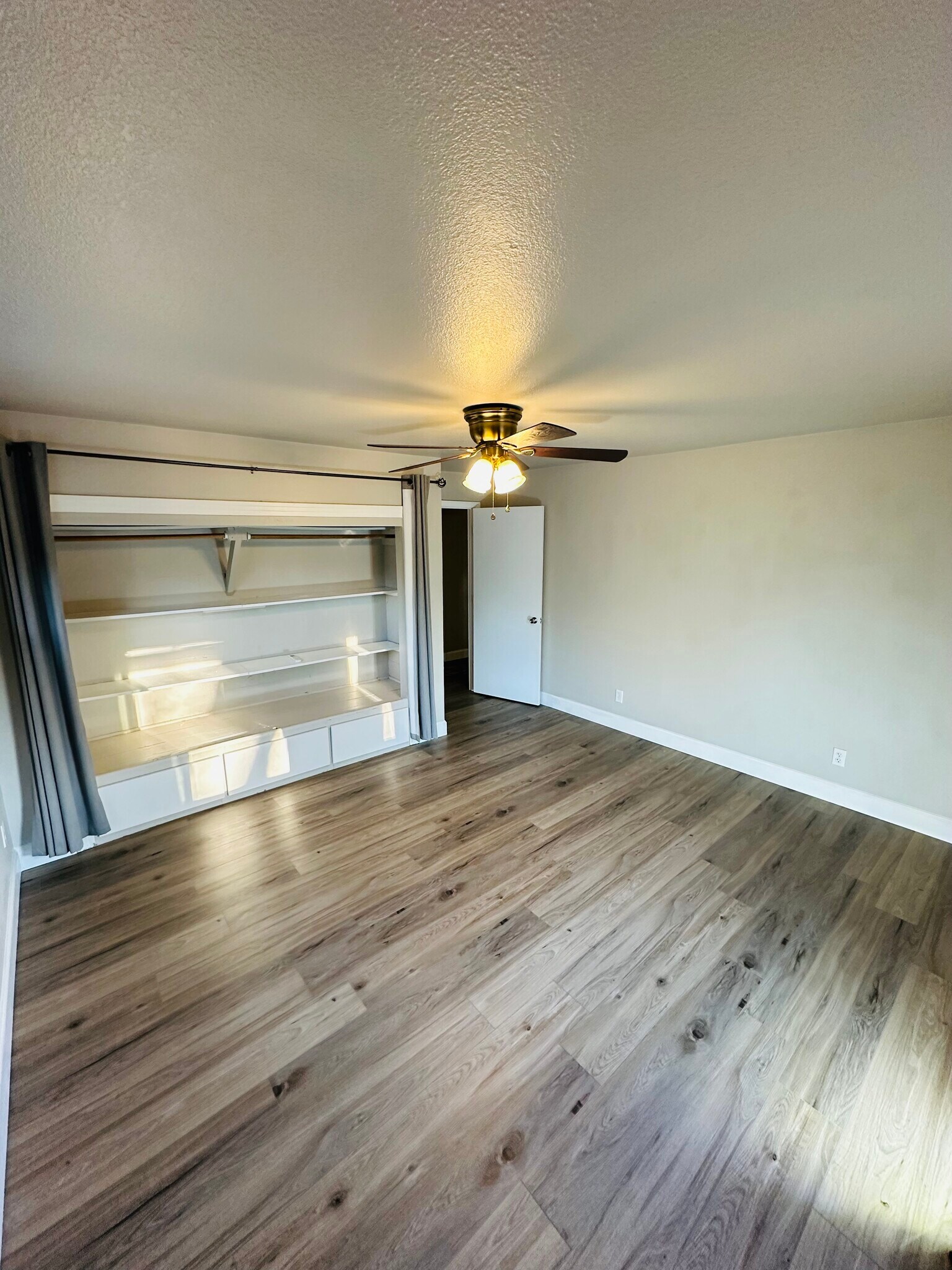 Building Photo - 1274 N Cedar St