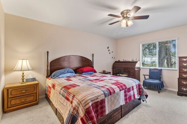 Building Photo - $1,895/month ** Furnished * Annual / Short...