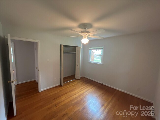 Building Photo - 5319 Winterhaven Dr