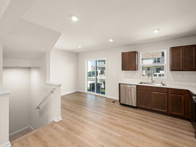 Building Photo - 18212 Kirsten Dr