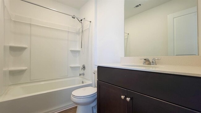 Building Photo - 192 Gabbro Gdns