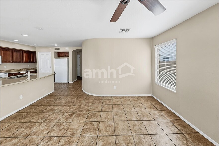 Building Photo - 2982 S 256th Dr