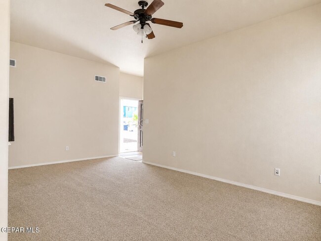 Building Photo - 12871 Hidden Grove Dr