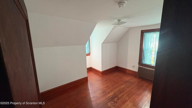 Building Photo - 996 PA-307