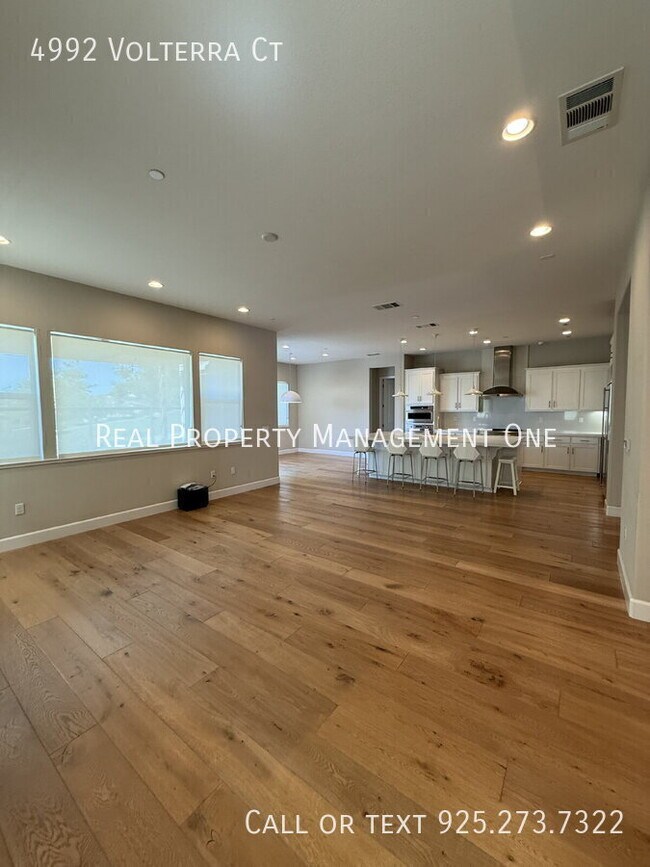 Building Photo - 4992 Volterra Ct