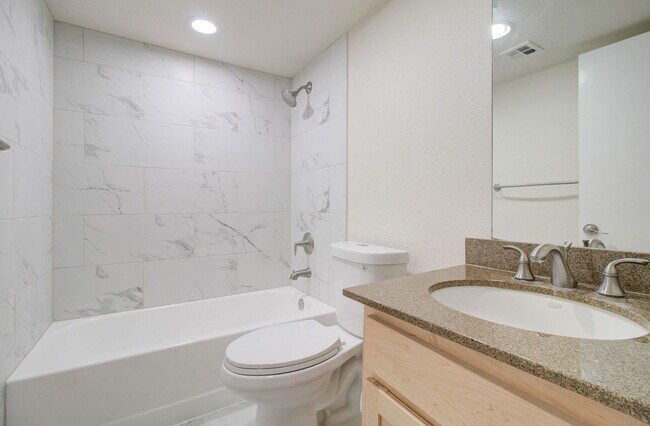 Building Photo - 4704 E Paradise Village Pkwy N