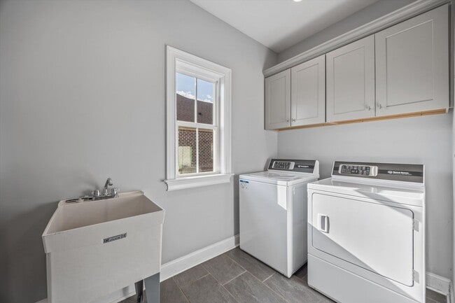 Building Photo - 14855 Willow Rose Ln