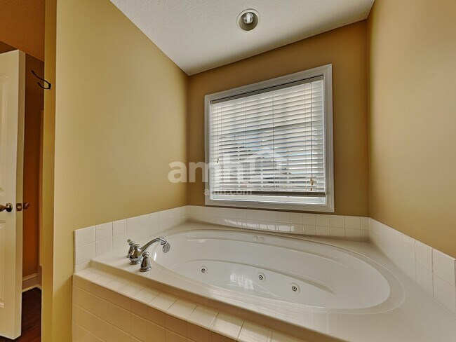 Building Photo - 6137 Evening Star Ln