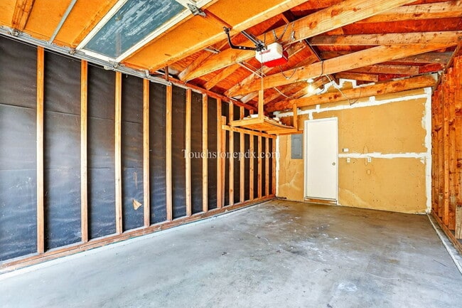 Building Photo - 5118 SW 1st Ave