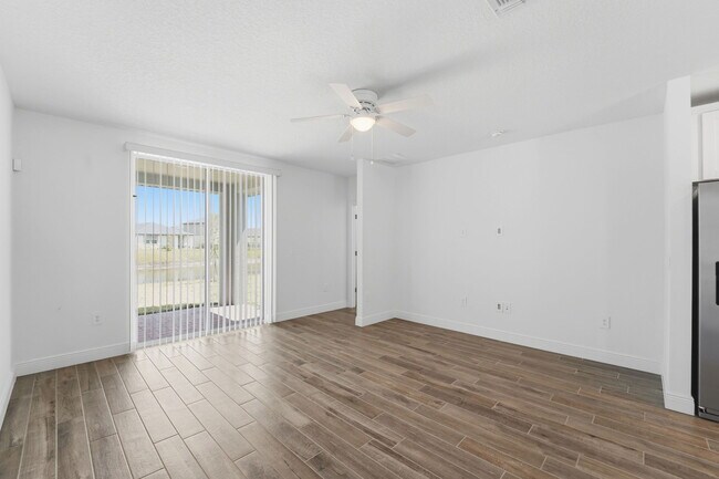 Building Photo - 205 Links Ter Blvd