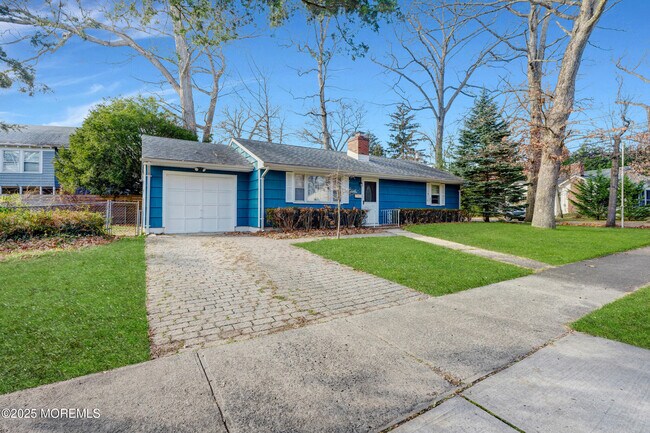 Building Photo - 488 Monmouth Rd