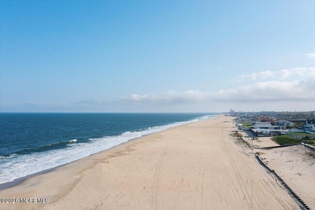 Building Photo - 8 Pullman Ave