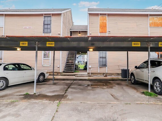 Building Photo - 8323 Wilcrest Dr