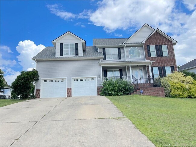 Primary Photo - 511 Green Links Dr