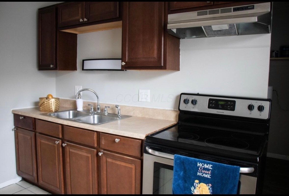 Building Photo - 2887 Atwood Ter